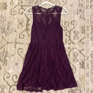 Lace express dress size small